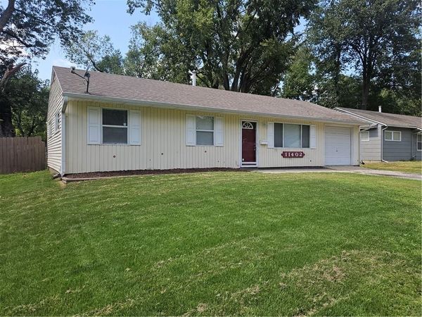 11402 Crystal Avenue, Kansas City, MO 64134