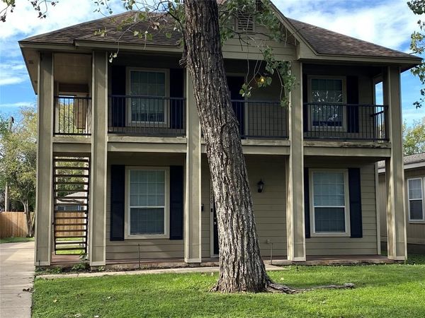 2822 Livingston Avenue , Fort Worth, TX 76110
