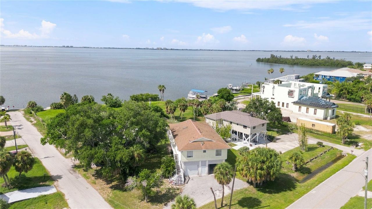6904 22nd Street W, Bradenton, FL 34207 Photo