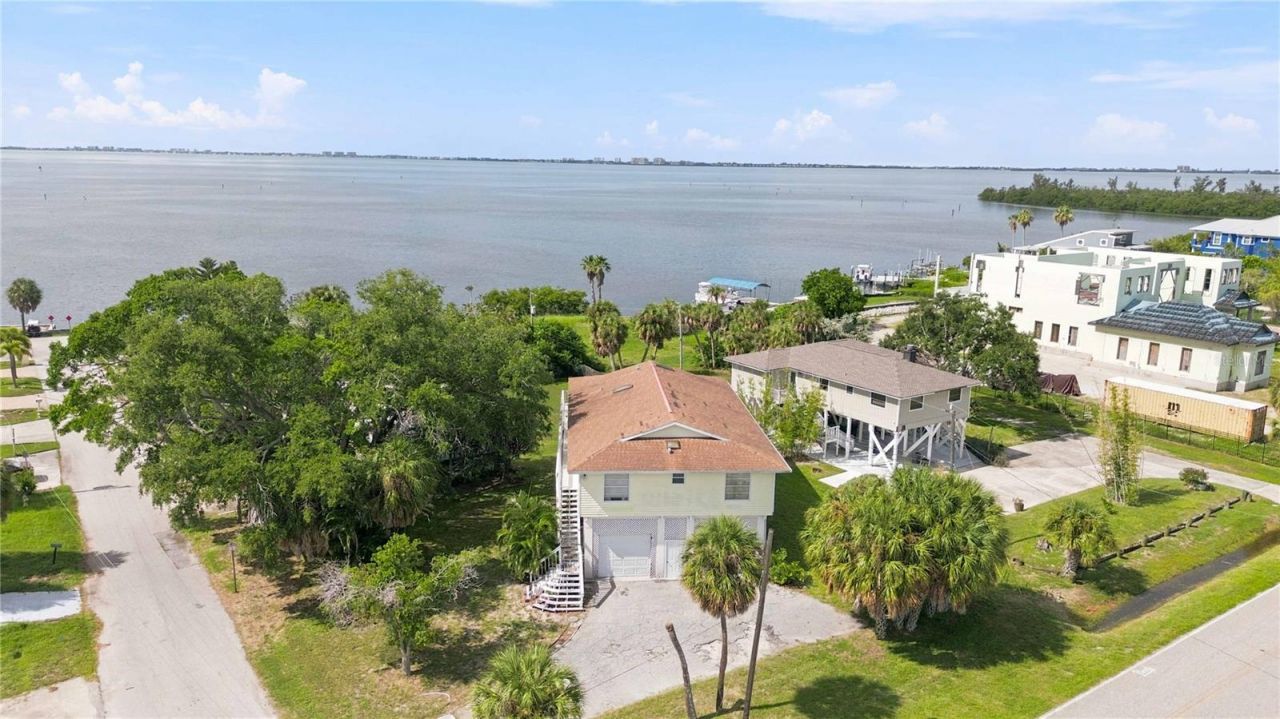 6904 22nd Street W, Bradenton, FL 34207 Photo
