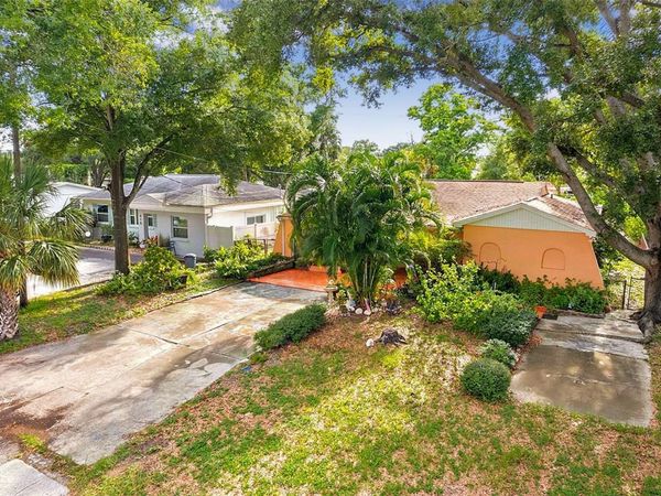 612 N WOODLYNNE AVENUE , TAMPA, FL 33609