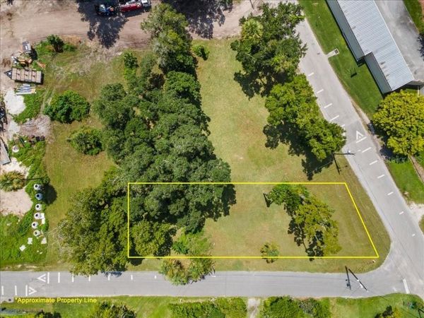 919 TOMOKA RD , DAYTONA BEACH, FL 32117