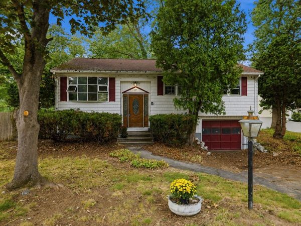 27 Forest Park Ave, Billerica, MA 01862