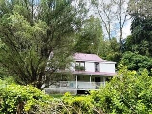 46386 County Rd 501, Coshocton, OH 43812