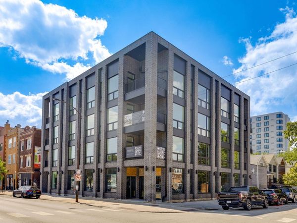 2072 N Western Avenue , Unit 303, Chicago, IL 60647