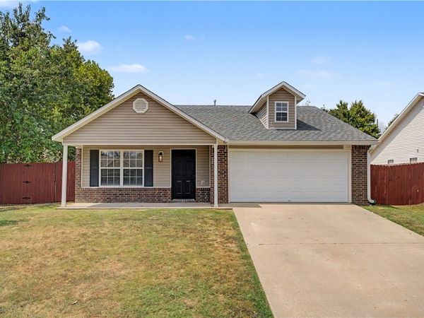 1103 S Nelson Drive , Fayetteville, AR 72701