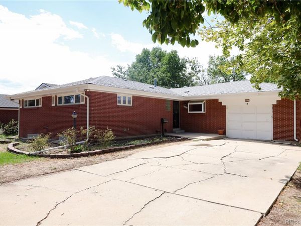1011 Jamaica Street , Aurora, CO 80010