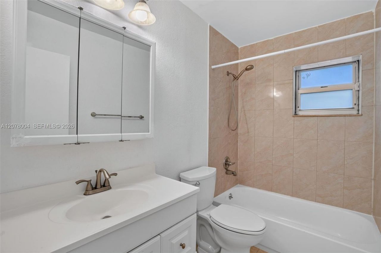 12840 SW 43rd Dr , Unit 176-B, Miami, FL 33175 Photo