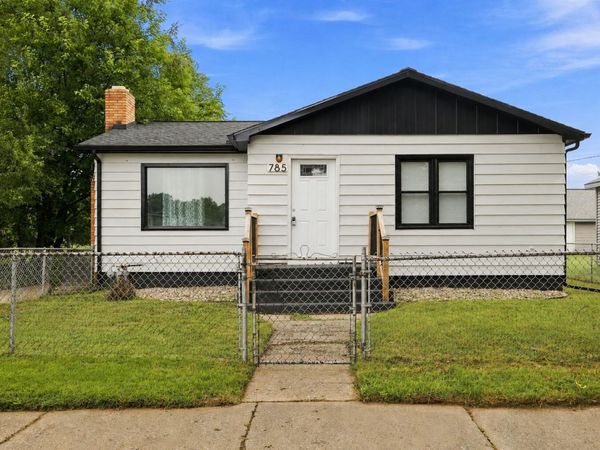 785 McGuigan Avenue, Benton Harbor, MI 49022