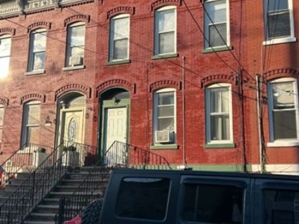 184 Van Horne St, Jersey, NJ 07304