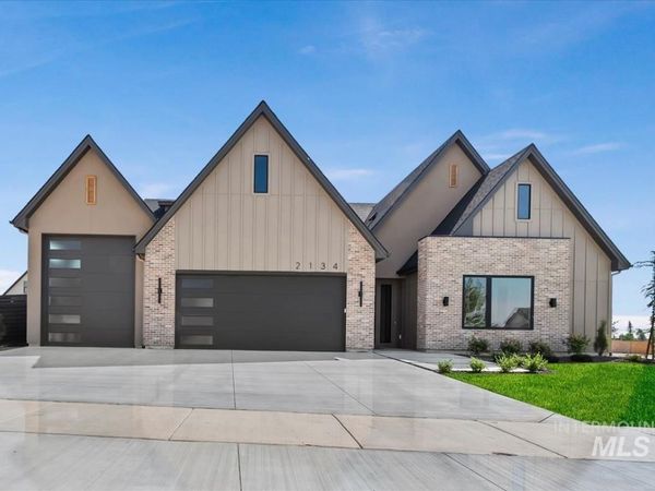 2134 N Buhrstone Ave, Eagle, ID 83616