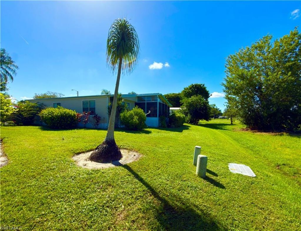 115 Calais Ct, Naples, FL 34112 Photo