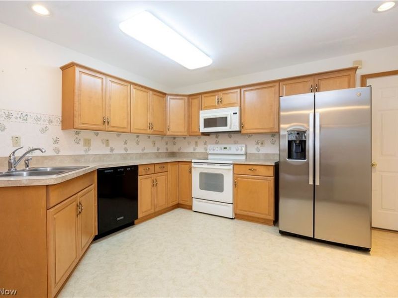 3337 Bayberry Cove, Wooster, OH 44691 Photo 4