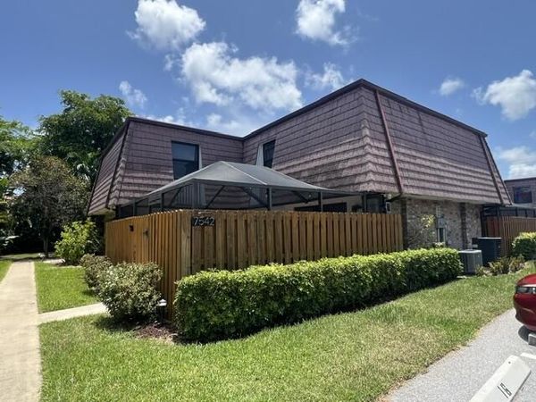 7542 COURTYARD Run E, Boca Raton, FL 33433