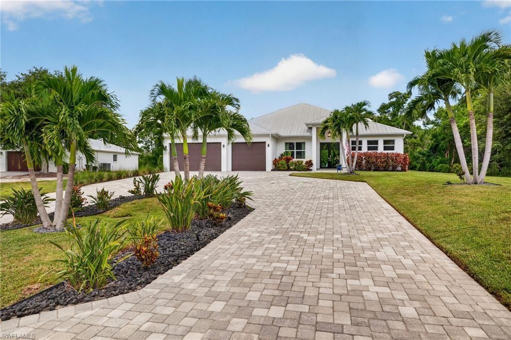 27150 Rue De Paix, Bonita Springs, FL 34135 Photo