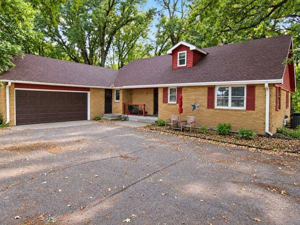 543 5th Avenue NE, Melrose, MN 56352