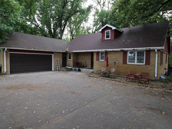 543 5th Avenue NE, Melrose, MN 56352