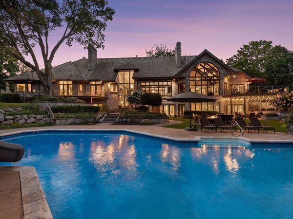 326 Ferndale Road W, Wayzata, MN 55391