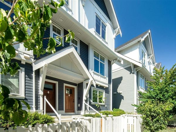 3092 Washington Ave , Unit #4, Victoria, BC V9A 0J5