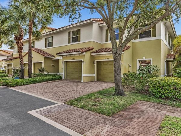 3102 NW 24th Way , Oakland Park, FL 33309