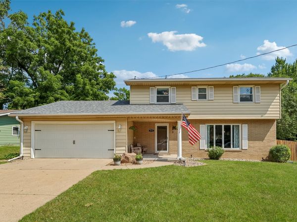 4113 83rd Street, Urbandale, IA 50322