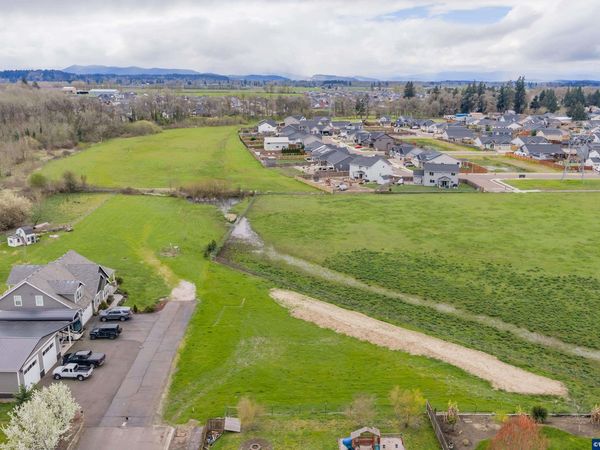 3250 Lauren Av NE, Albany, OR 97321