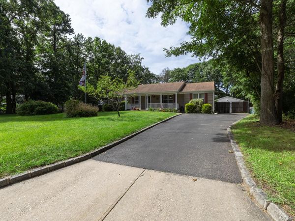 24 Evergreen Drive, Manorville, NY 11949