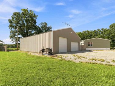 1049 Kentucky 1781 , Waynesburg, KY 40489
