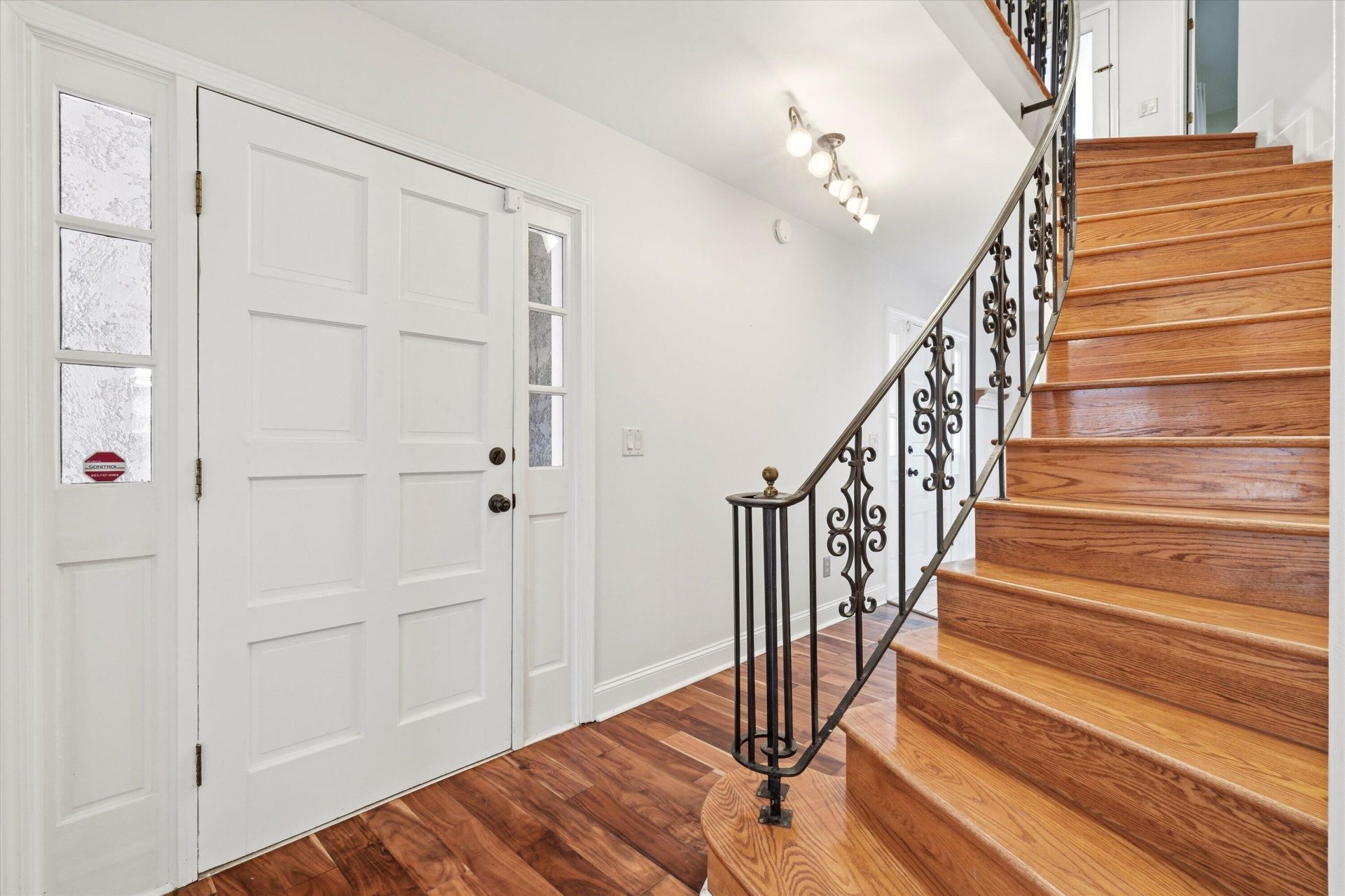 1082 Stonehenge Drive Photo 19