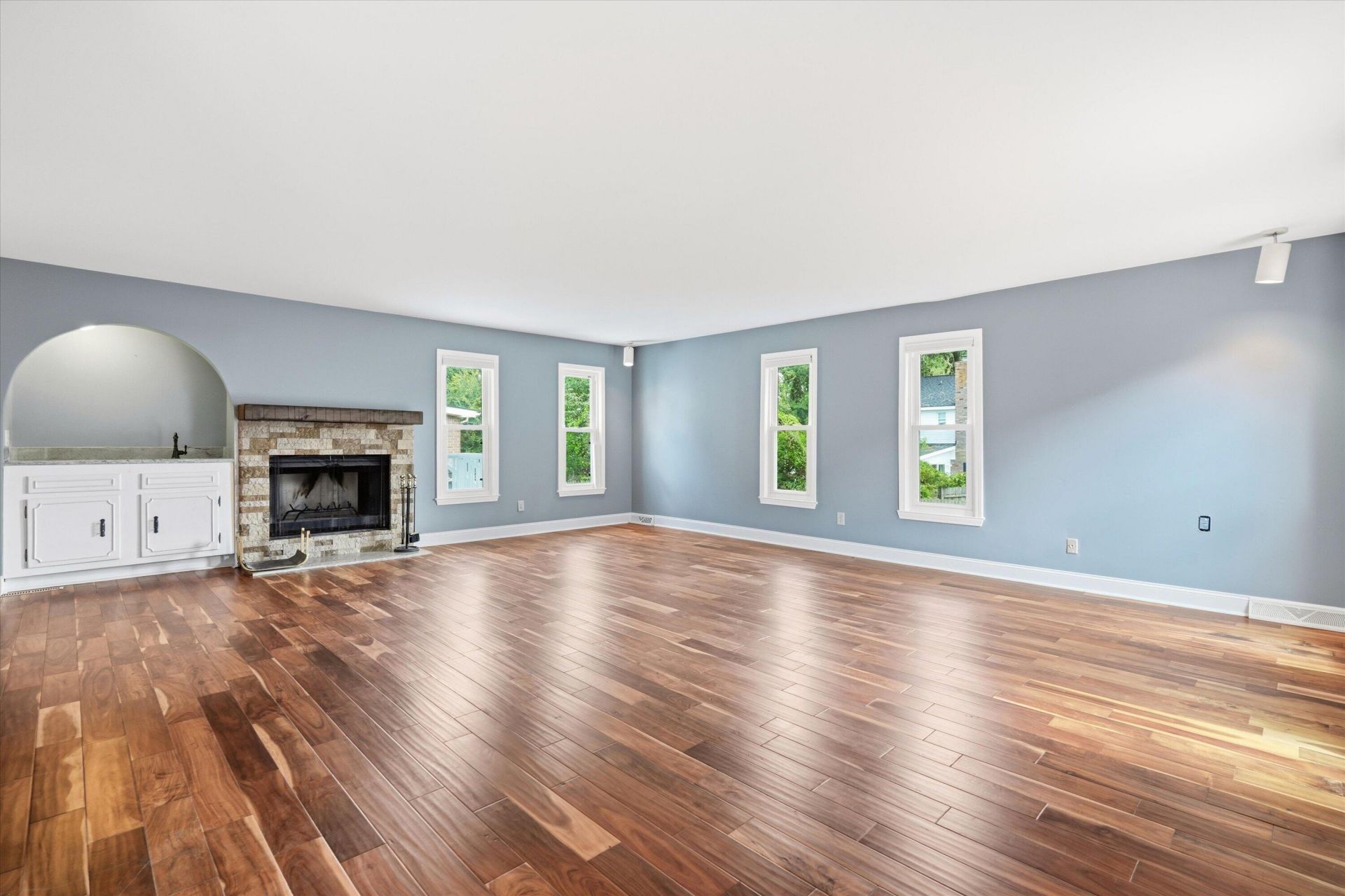 1082 Stonehenge Drive Photo 32