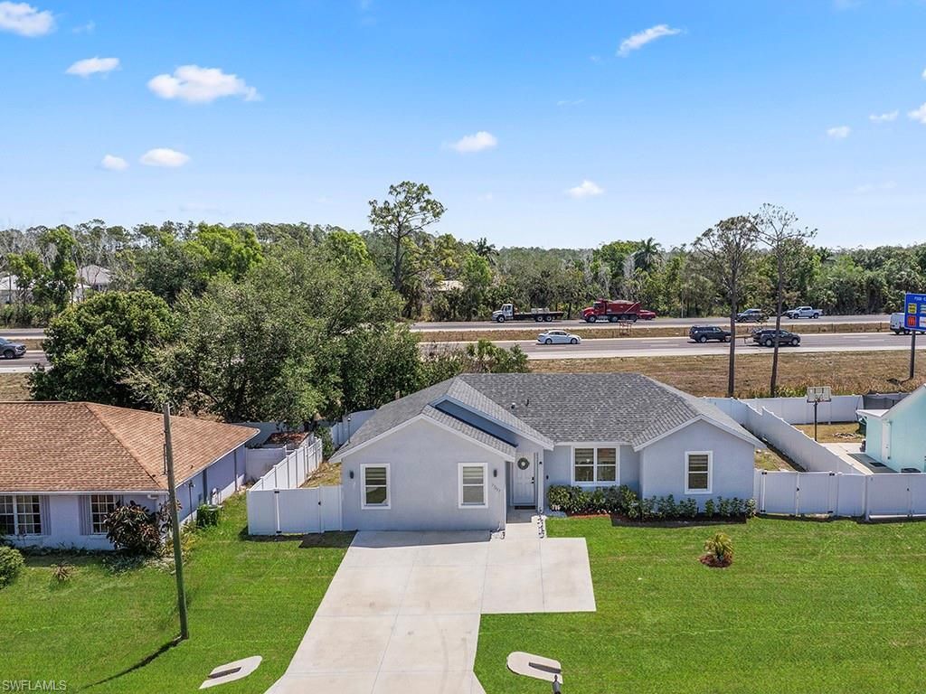 27257 Pinecrest Ln, Bonita Springs, FL 34135 Photo
