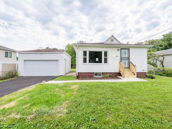 3027 W 141st Street, Blue Island, IL 60406
