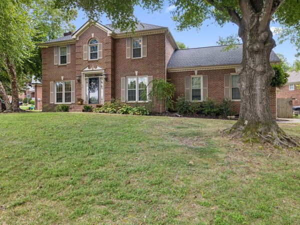 208 Heathersett Dr, Franklin, TN 37064