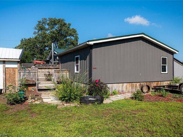 2577 S 7th Street , Coshocton, OH 43812