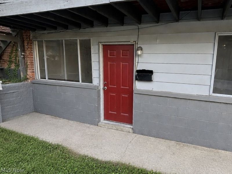 550 Bishop Street, Unit A, Akron, OH 44307 Photo 1