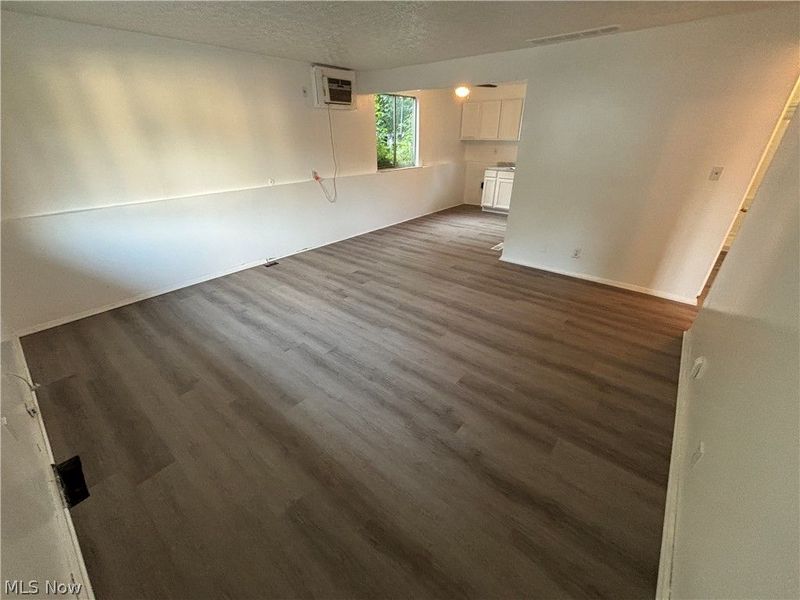 550 Bishop Street, Unit A, Akron, OH 44307 Photo 2