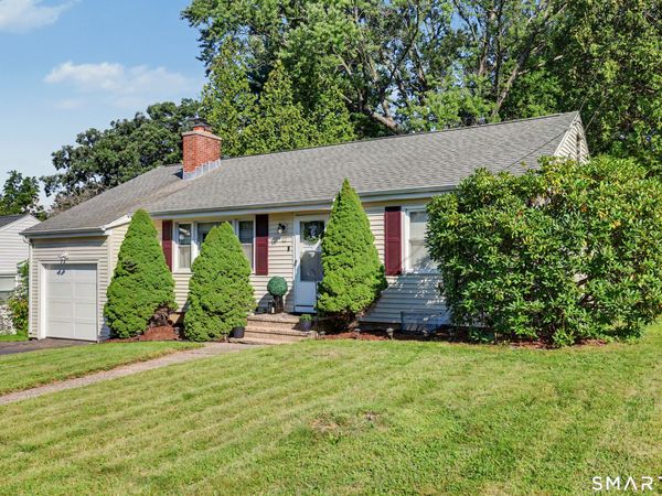 12 Hillview, Hamden, CT 06514