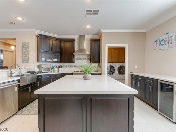 10708 Cliff Mountain Avenue, Las Vegas, NV 89129