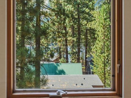 13273 Sierra Drive , Truckee, CA 96161 Photo