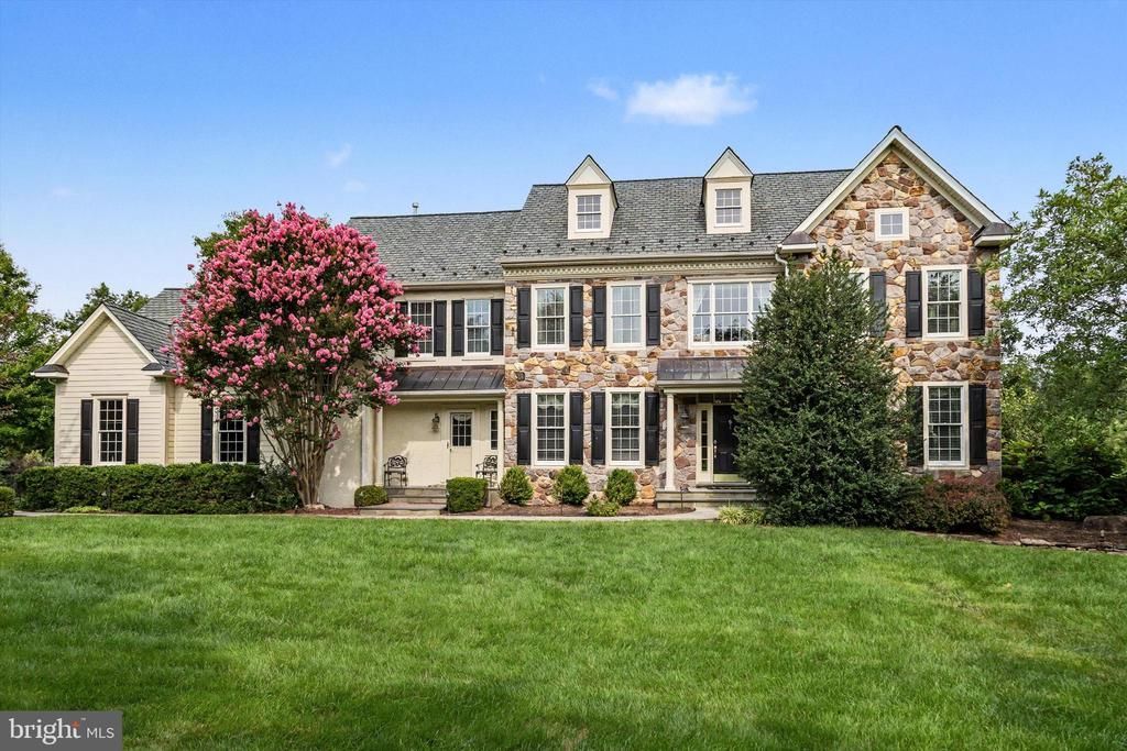 125 MUIRFIELD LANE , CHALFONT, PA 18914