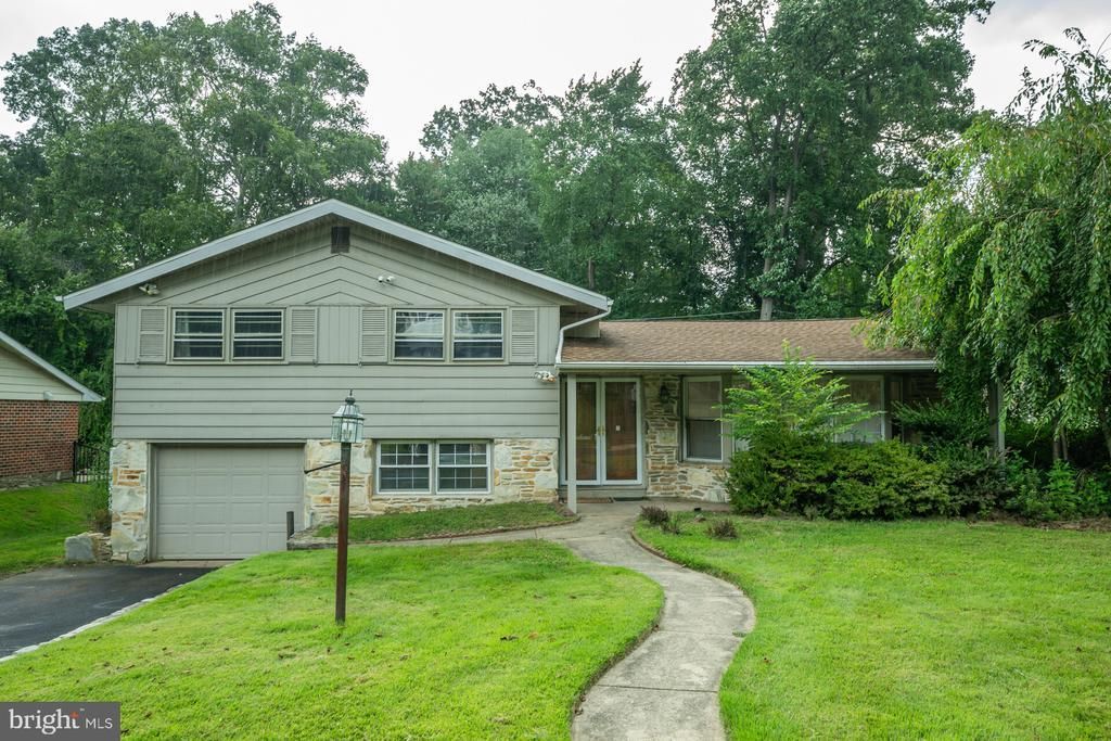 1026 OLD FORD ROAD , HUNTINGDON VALLEY, PA 19006