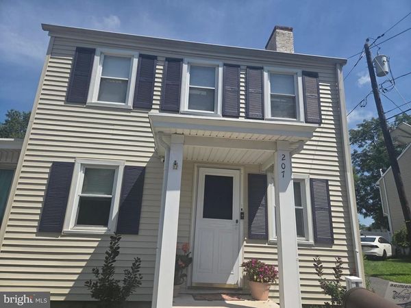 207 WASHINGTON STREET, FIELDSBORO, NJ 08505