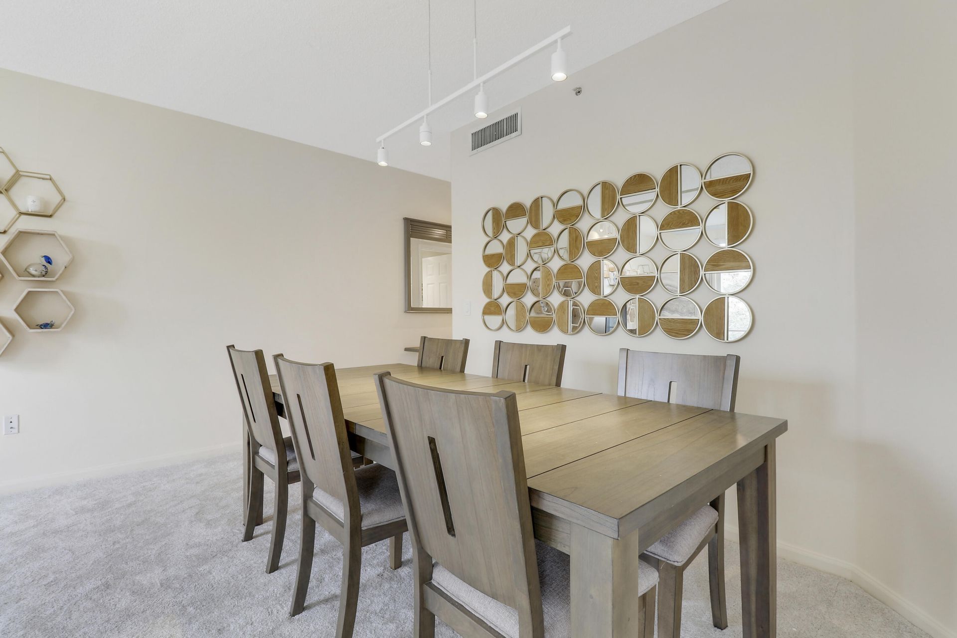 630 S Sapodilla Avenue S, Unit 411, West Palm Beach, FL 33401 Photo