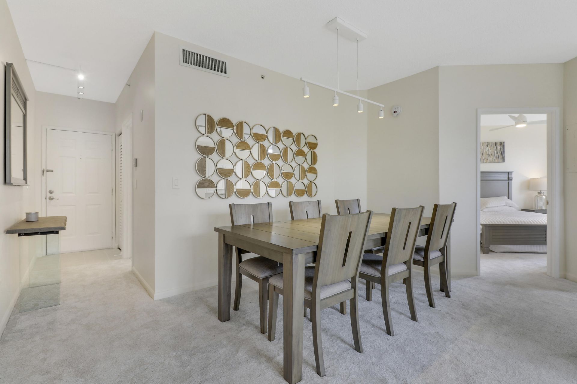 630 S Sapodilla Avenue S, Unit 411, West Palm Beach, FL 33401 Photo