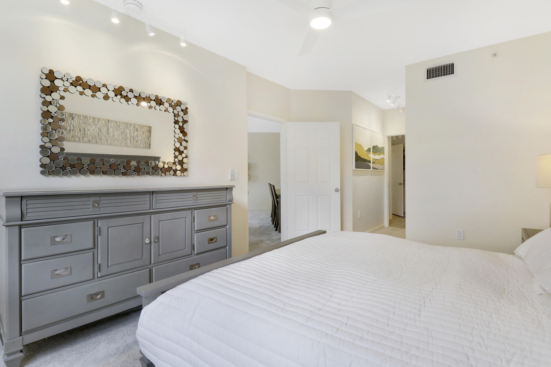 630 S Sapodilla Avenue S, Unit 411, West Palm Beach, FL 33401 Photo