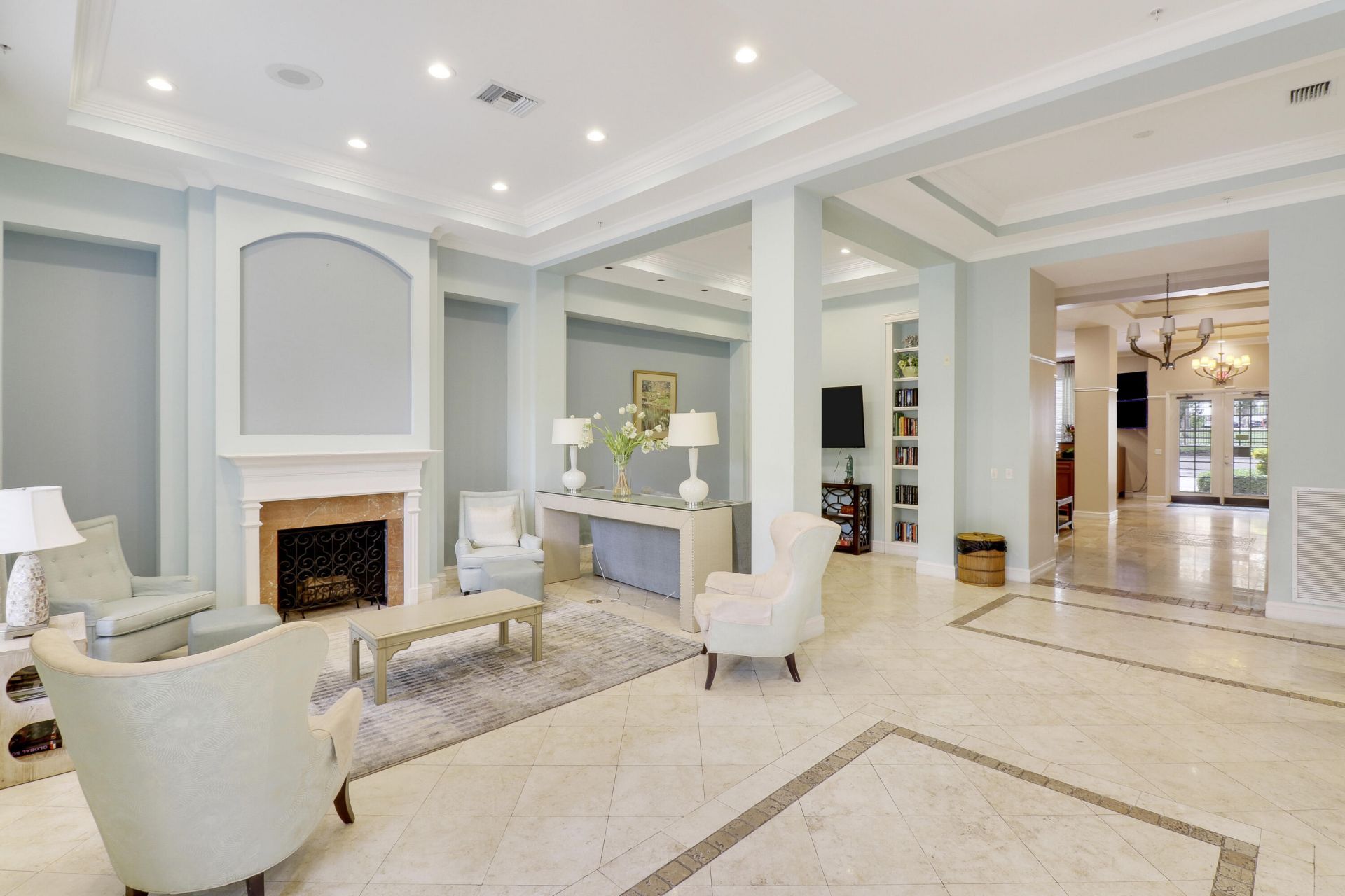 630 S Sapodilla Avenue S, Unit 411, West Palm Beach, FL 33401 Photo
