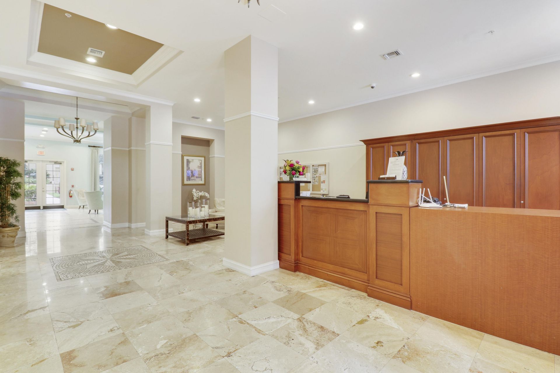 630 S Sapodilla Avenue S, Unit 411, West Palm Beach, FL 33401 Photo