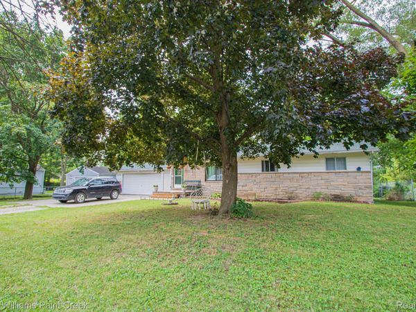 2334 S Term Street , Burton, Mi 48519