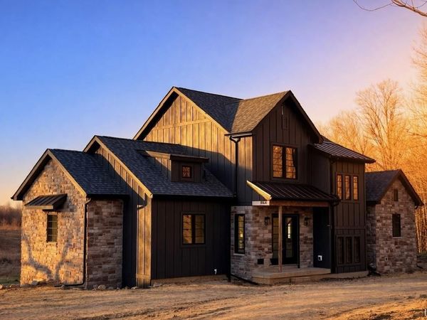 6861 N Nature Lane, LaPorte, IN 46350