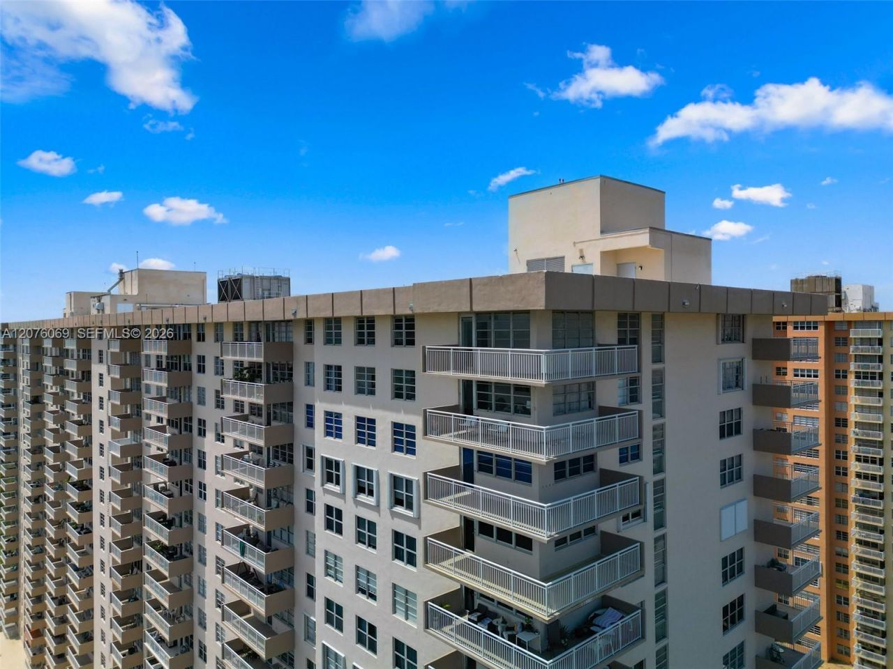 250 174th St, Unit 2304, Sunny Isles Beach, FL 33160 Photo